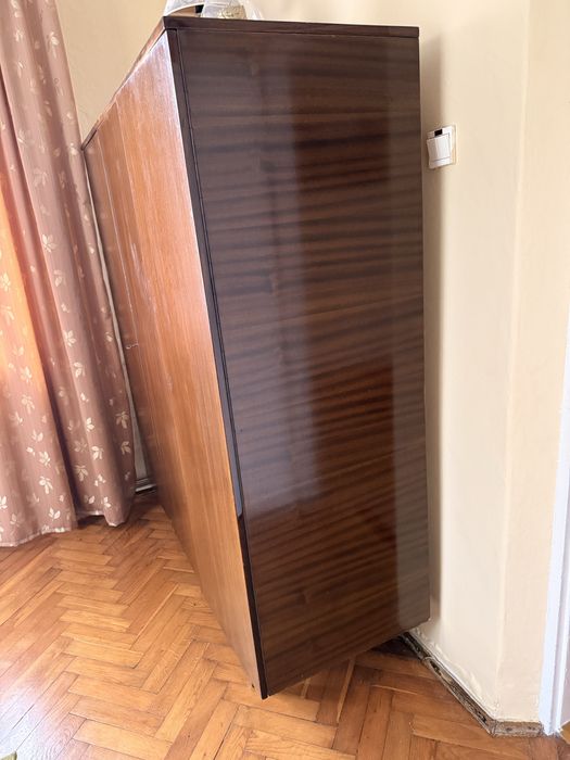 Szafa w stylu PRL