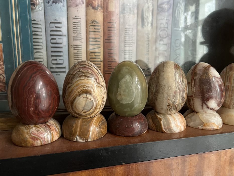 Продам яйце з оніксу