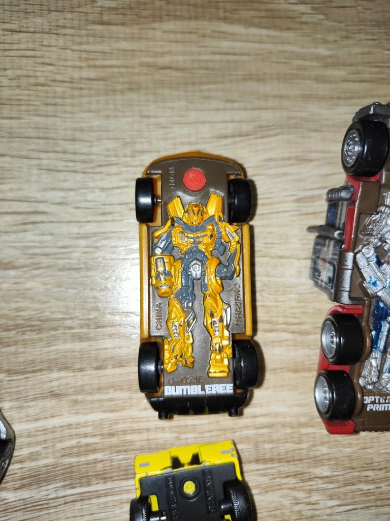 Transformers Hasbro auta
