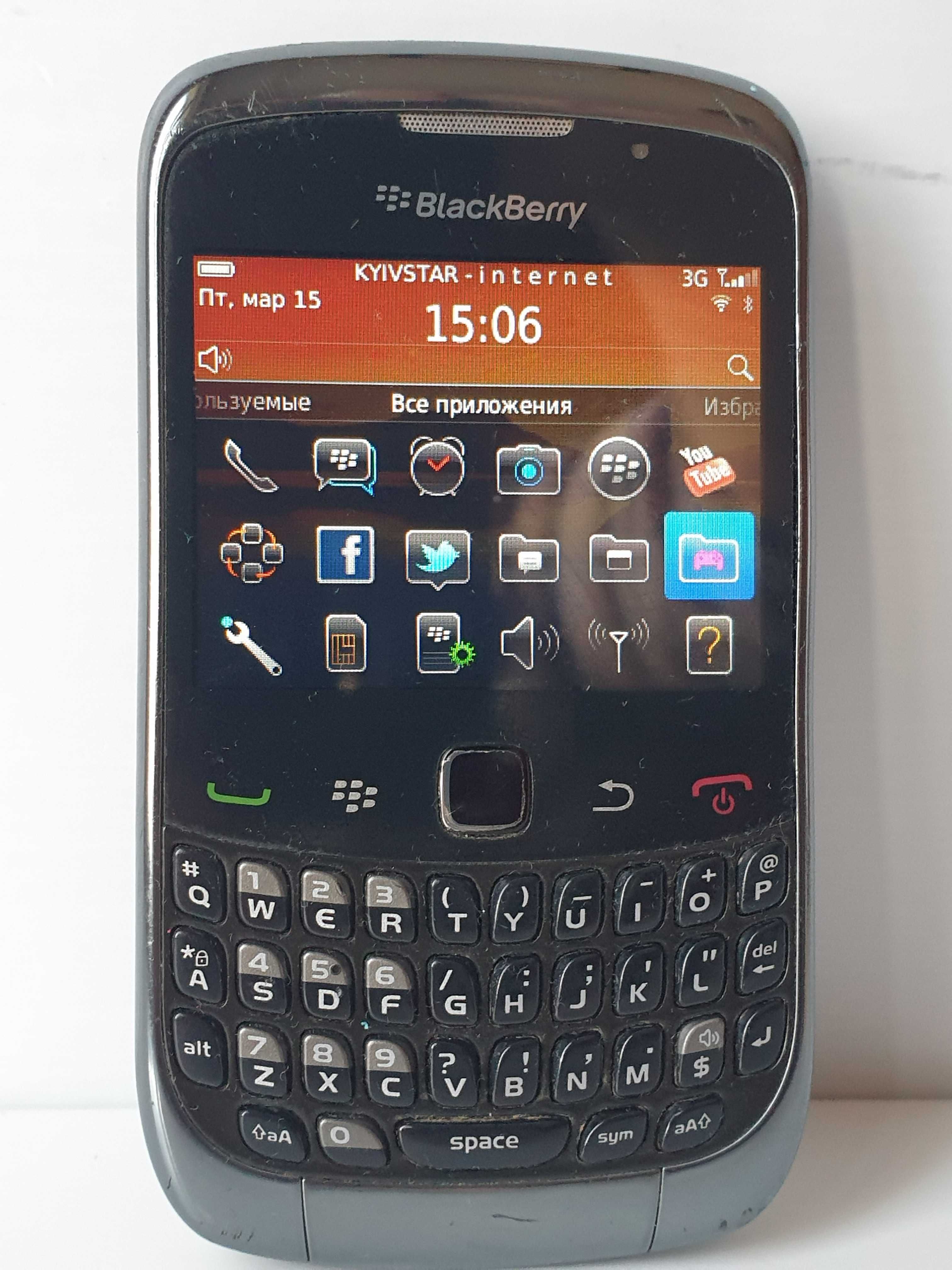 смартфон blackberry 9300