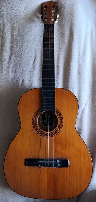 Гитара аккустическая "CREMONA"(Чехия)