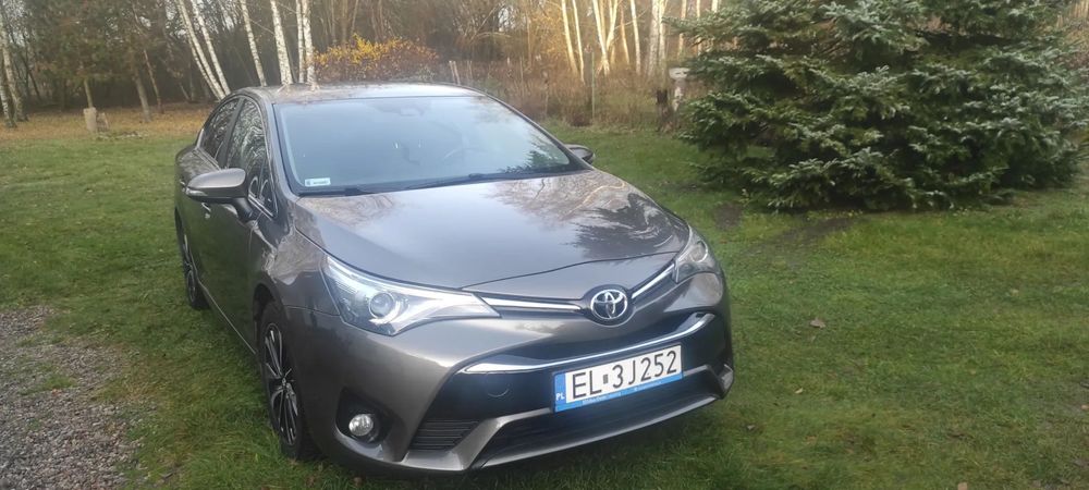 Toyota Avensis Salon Polska