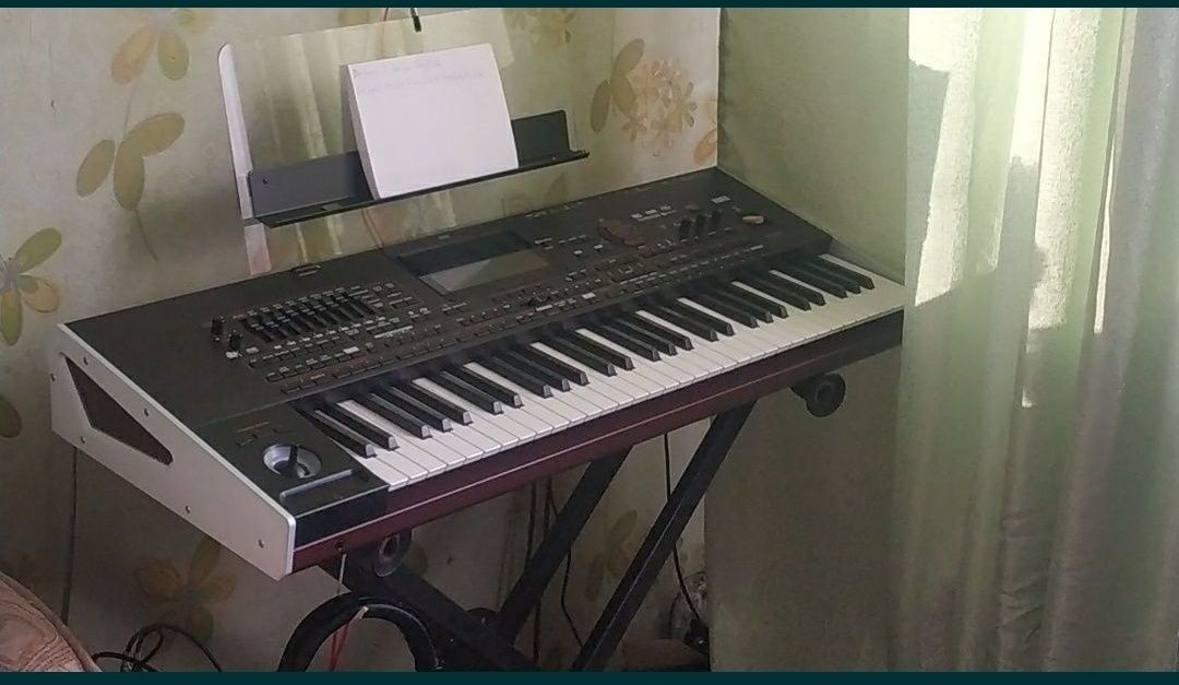 Korg pa 4x. Корг ПА-4x  Синтизатор.