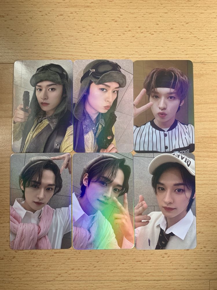 Stray Kids Lee Know Holographic Photocards