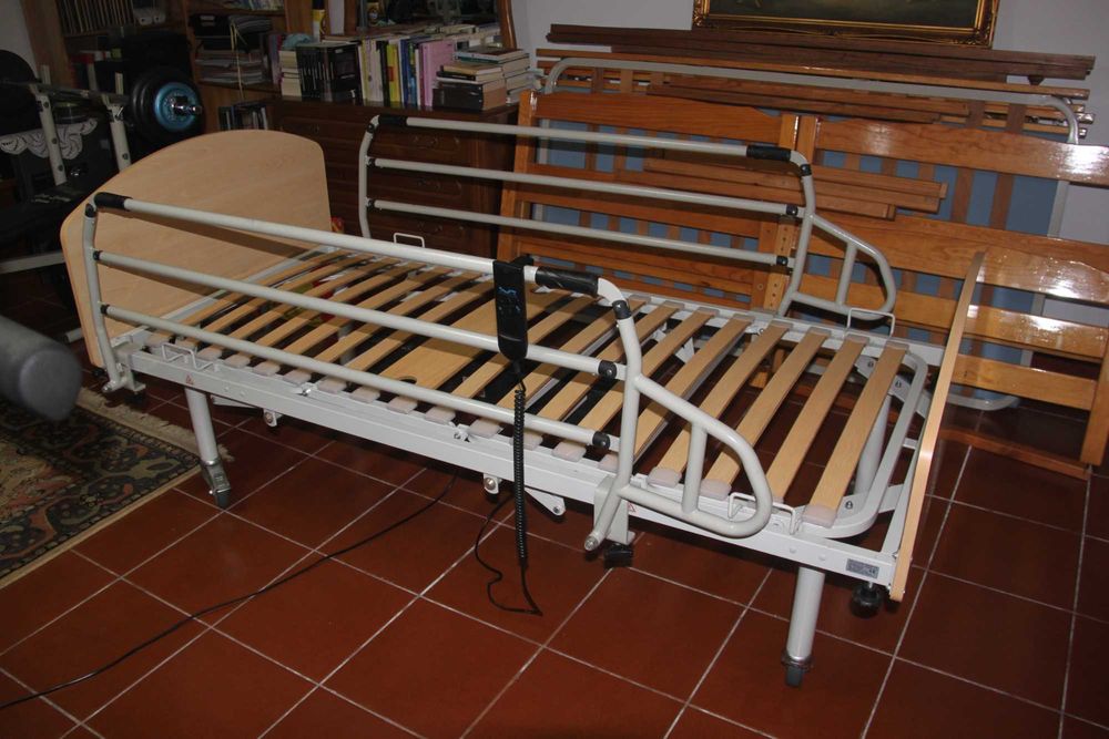Cama Articulada Elétrica com Colchão Anti-Escaras – Excelente Estado