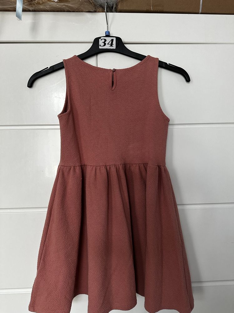 Elegancka sukienka pudrowy Brudny róż rozmiar 122-128 H&M