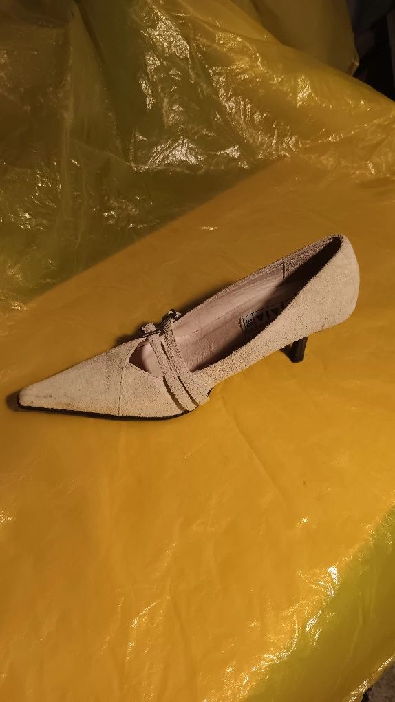 Sapatos com salto