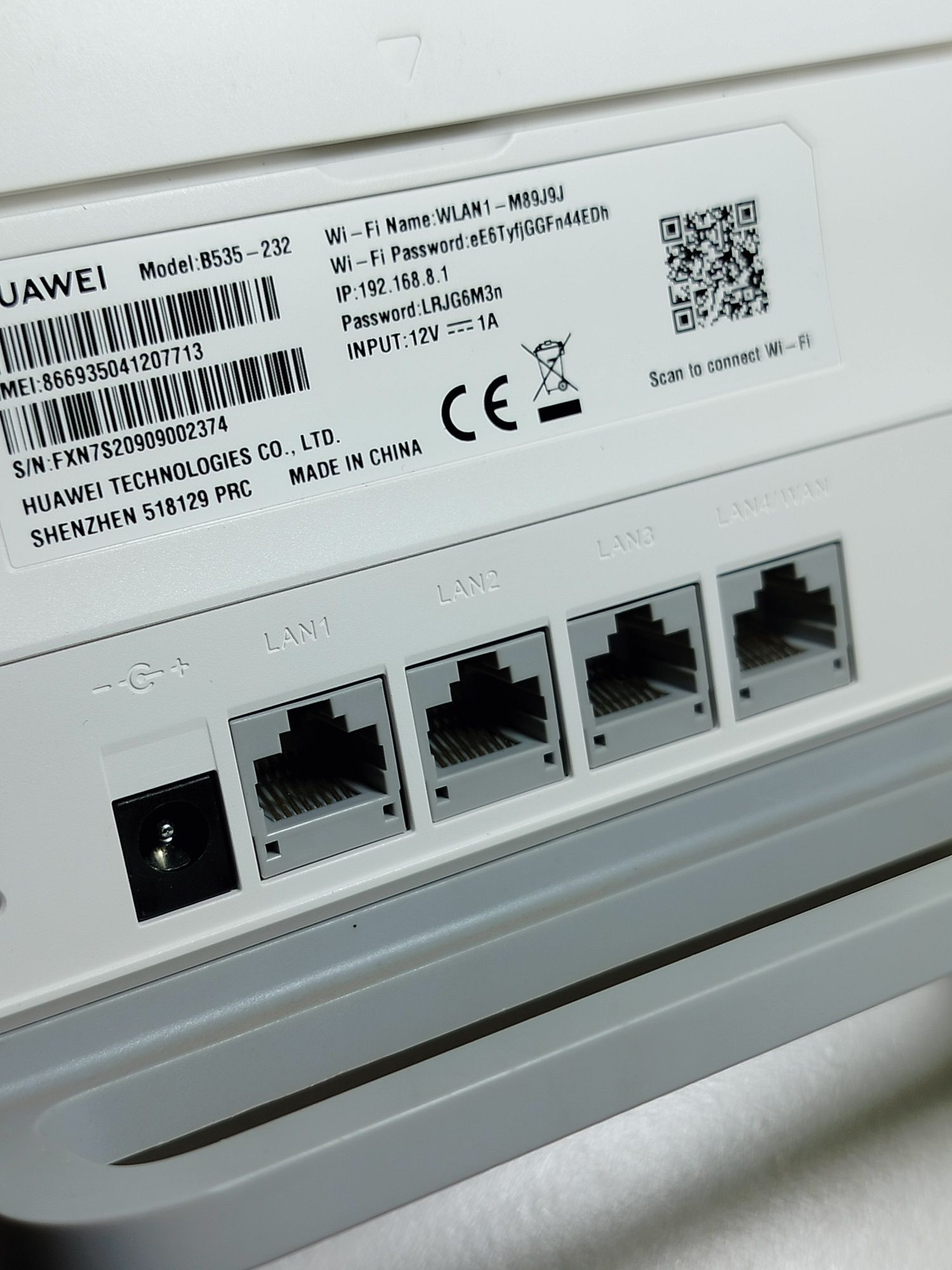 HUAWEI Router LTE 4G na kartę SIM WIFI 5GHZ CAT 7. Przesył 300 MB/S