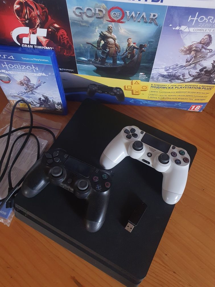 PlayStation 4 slim 1tb hen