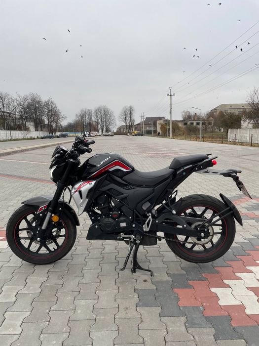Продам мотоцикол ліфан SR 220 -1 поколіня 22к.с  2024 року випуск.