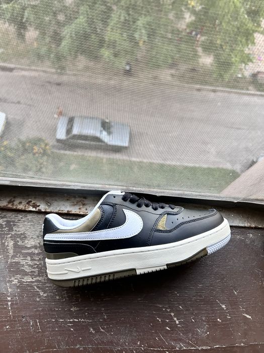 Жіночі кеди Nike Gamma Force шкіряні