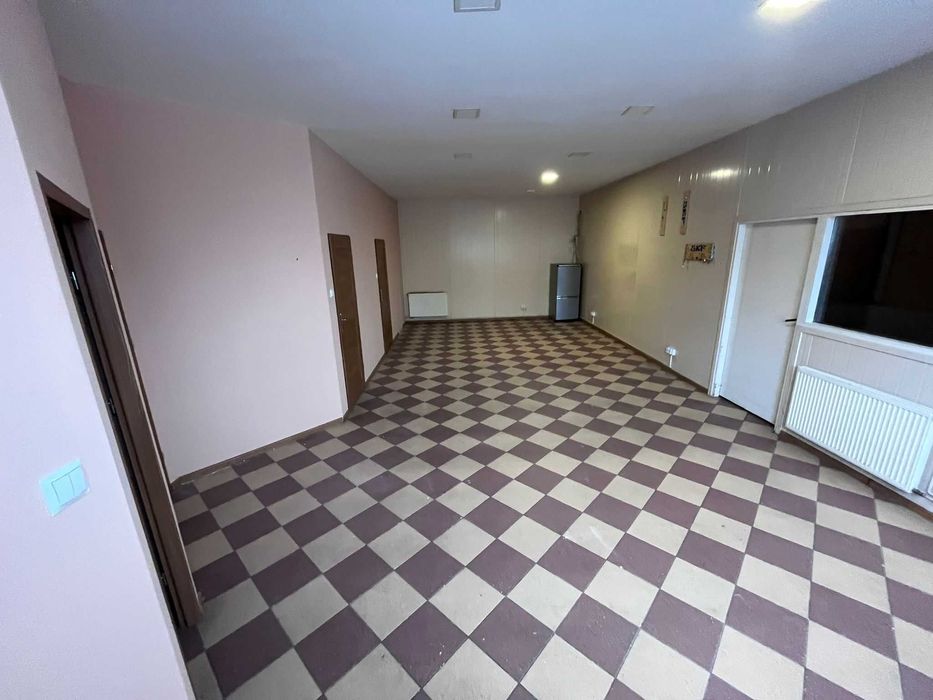 Wynajmę lokal biurowy 70m2  z magazynem  130 m2