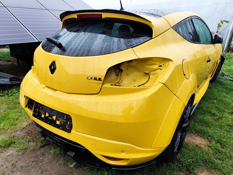 Na części Megane 3 RS CUP 250 Recaro Brembo Szpera Maxton Design