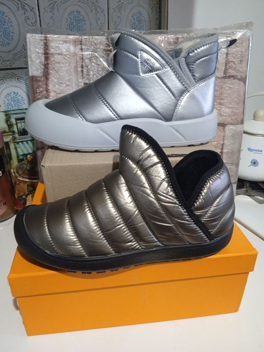 Продам женские стильные дутики.