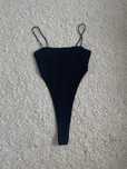 Czarne body top bluzka na ramiączka wycięte Bershka rozmiar XS 34