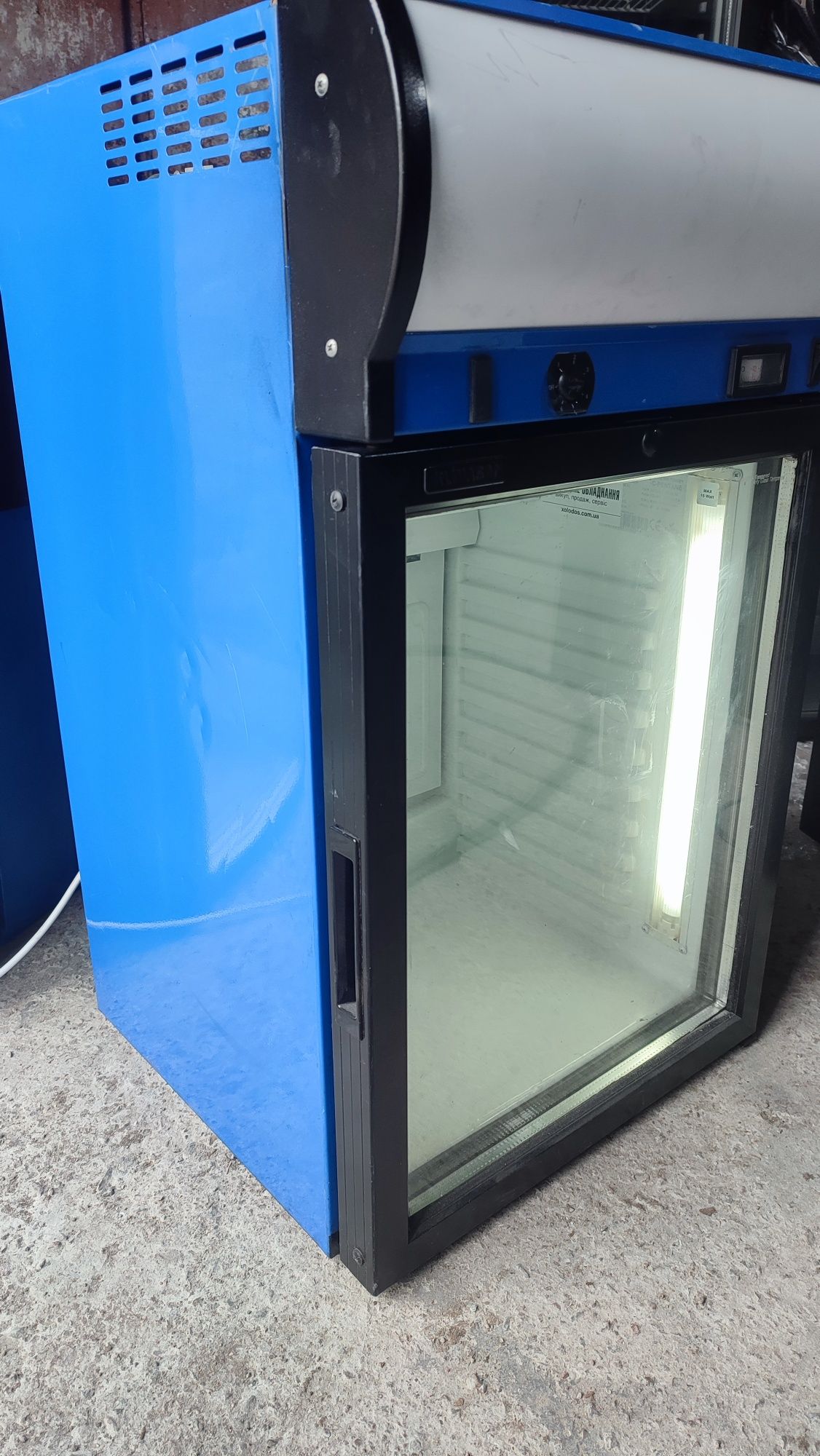 Барний кондитерський міні холодильник вітрина. Холодильник в кав'ярню.
