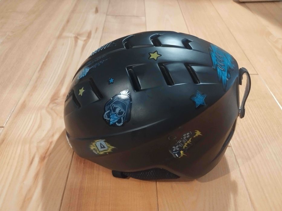 Kask do jazdy na nartach i na snowboardzie