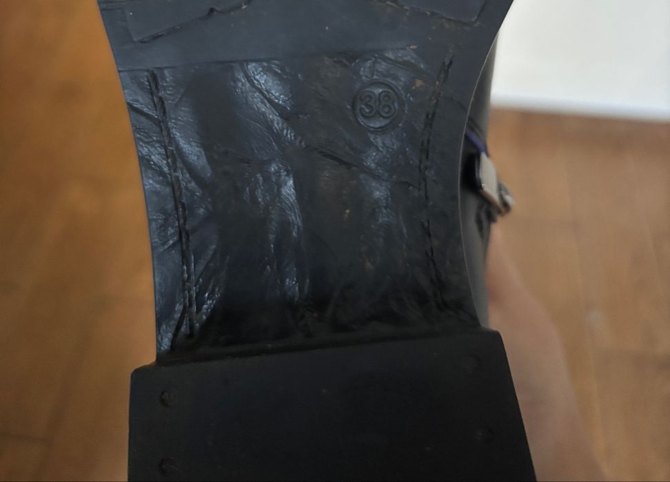 Продаю осенние ботинки,размер 38!