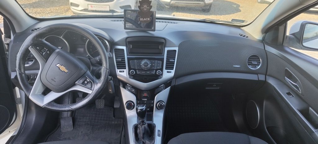 Chevrolet cruze. 1.8 benzyna 141KM +gaz fabryczny / 2011 r.