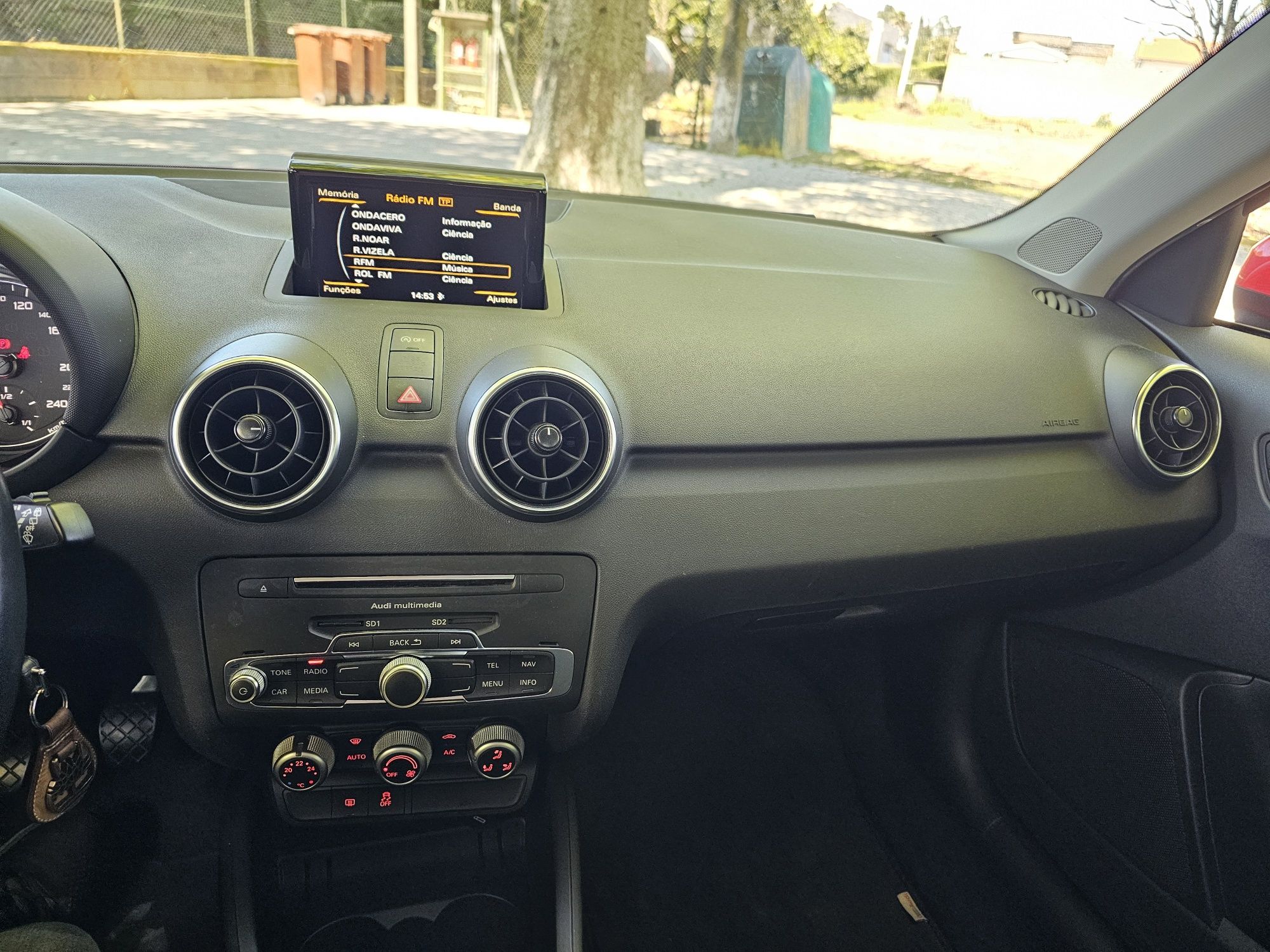 Audi a 1 disel  com 163000km