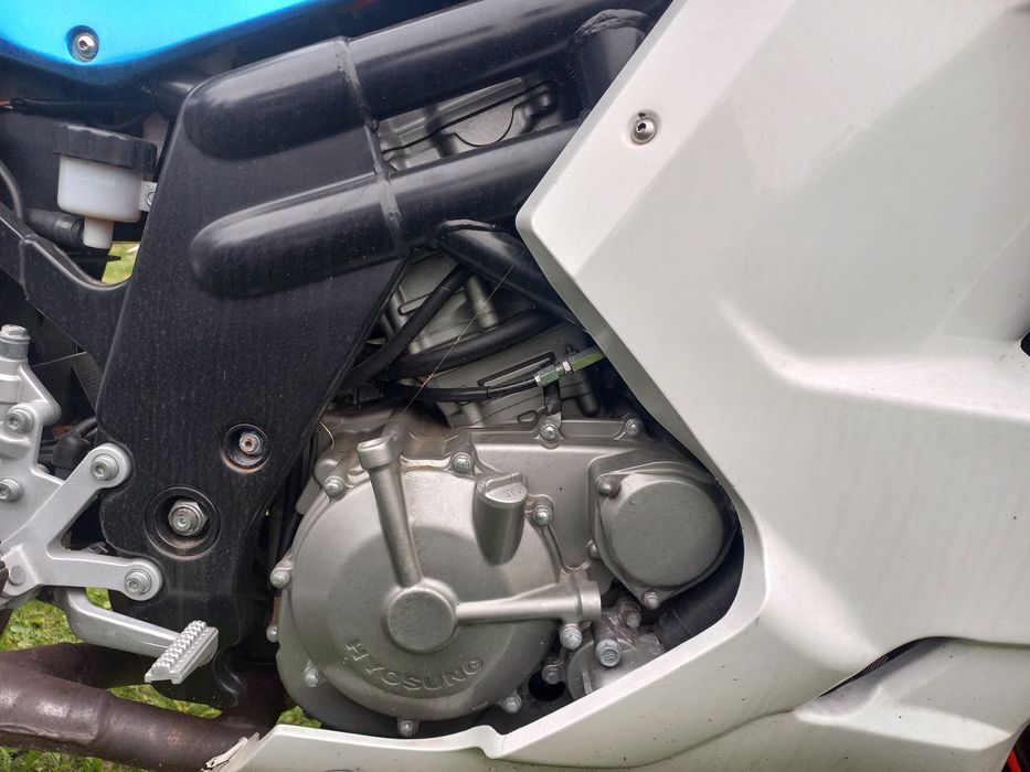 Hyosung gt 650 comet  silnik rama z dokumentami lagi lampa felga set