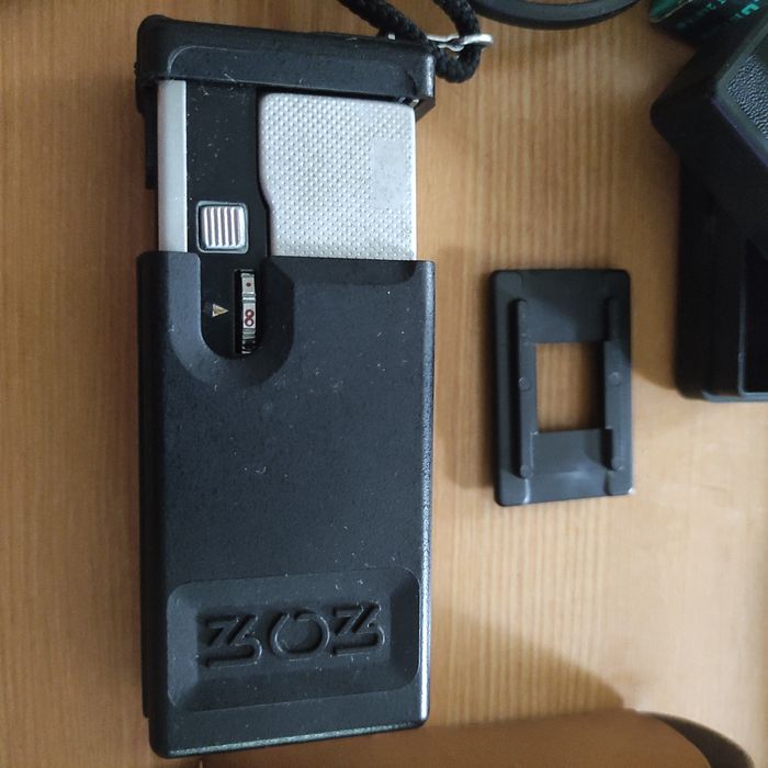 Мініатюрний фотоапарат Київ 303 з комплектом аксесуарів для проявки