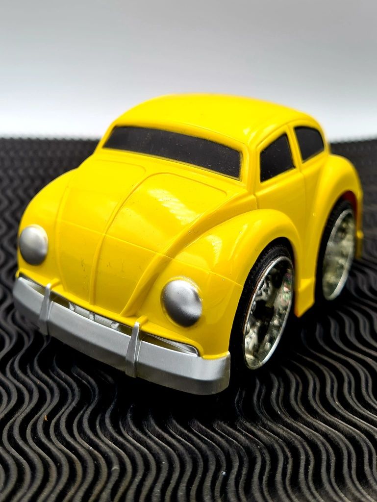 Nowy samochodzik autko z napędem żółte zabawki dla dzieci