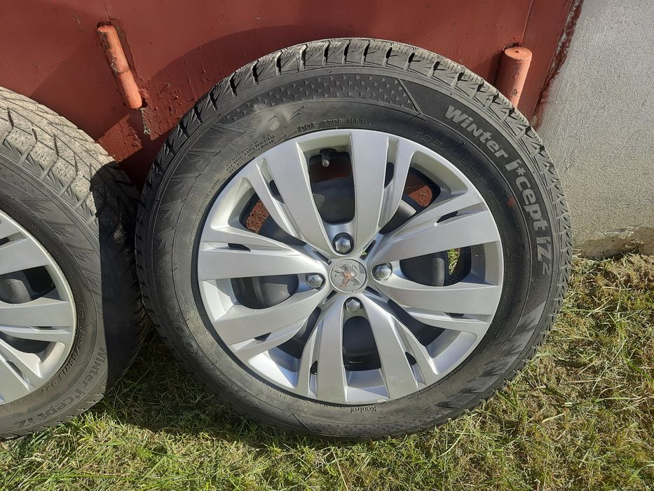 Зимня гума Hankook с дисками і оригінальними ковпаками 195/