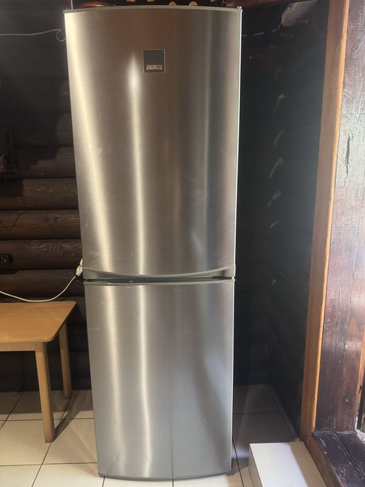 Продам холодильник Zanussi