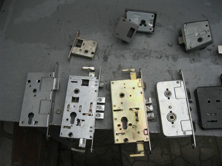 Продам дверной замок