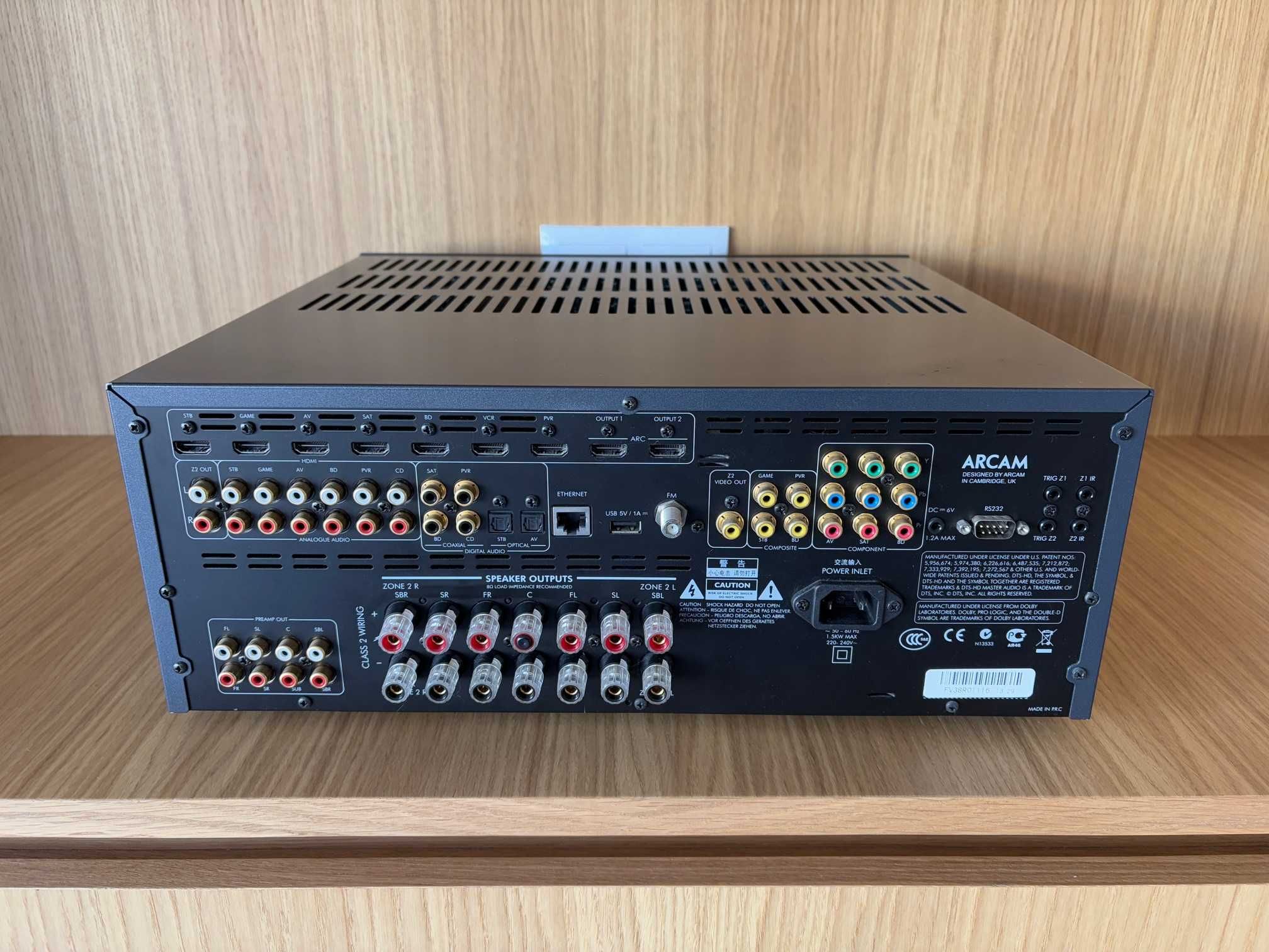 Amplificador/AV Receiver Arcam AVR380