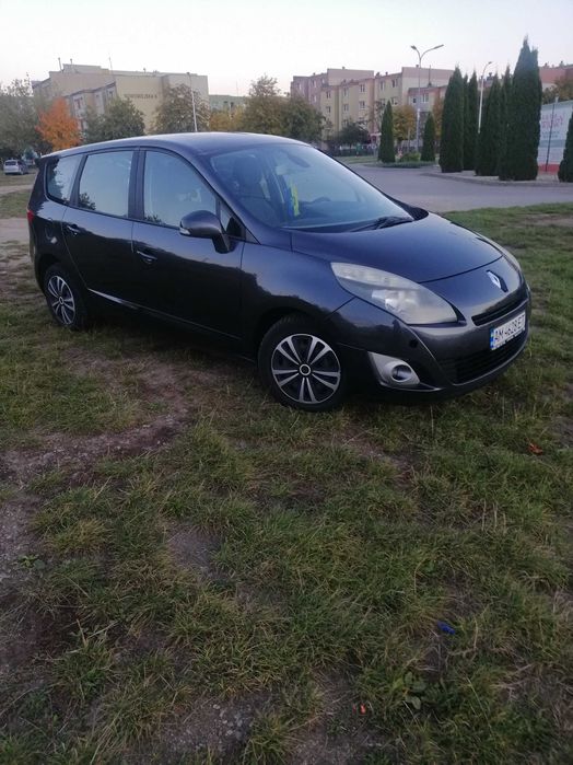 Renault Megane Scenik 2011 1.6 130к.с