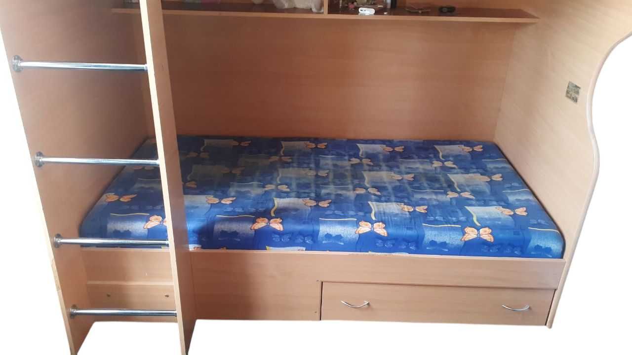 Двоповерхове ліжко з поличками та тумбочкою | Вінниця