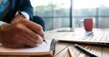 Revisão, edição e transcrição de textos