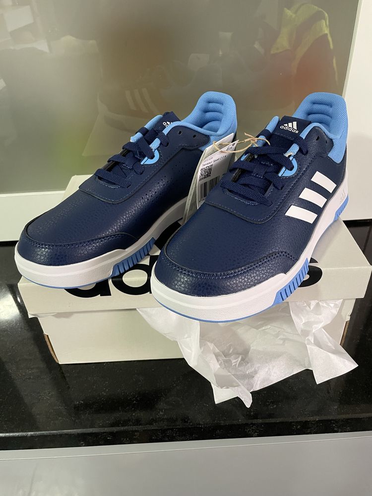 Sapatilhas adidas tamanho 37