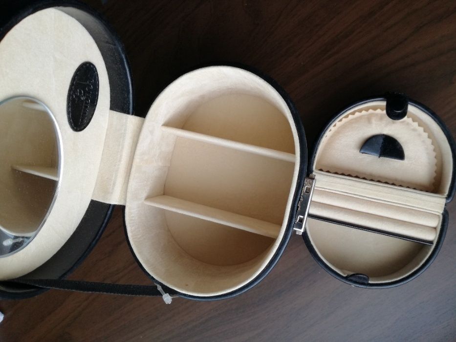 Porta Joias em pele - NOVO