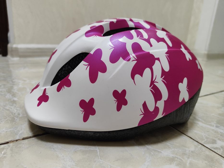 Шолом дитячій  MET на дівчинку 6-8 рочків