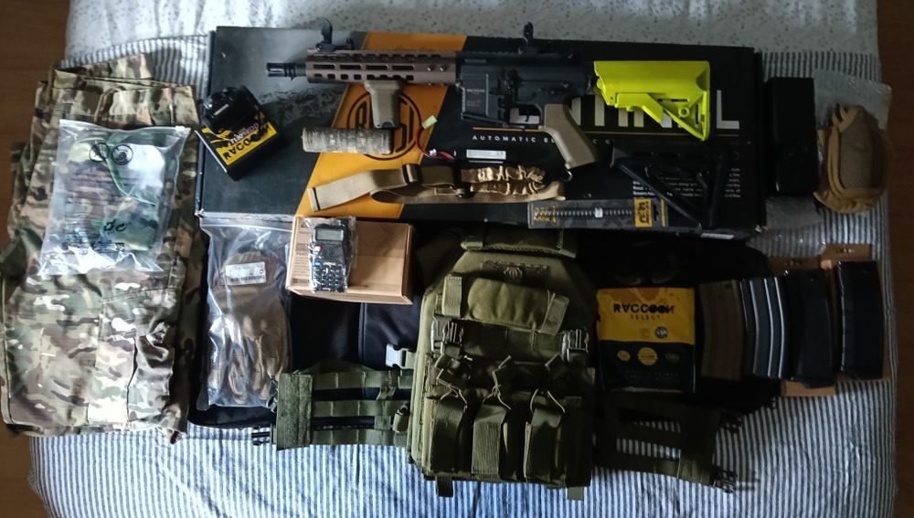 Equipamento de Airsoft - Semi-novo