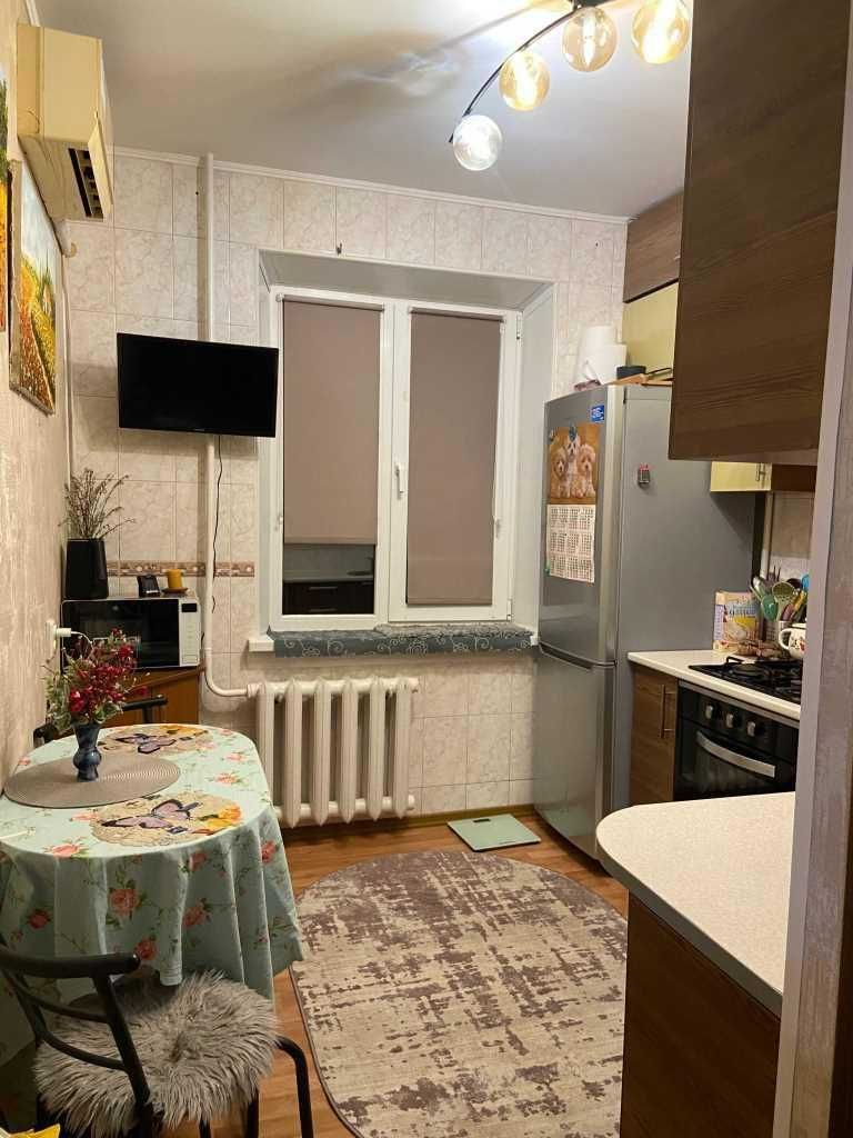 Сади-3, 2к квартира, з ремонтом, 50 кв/м