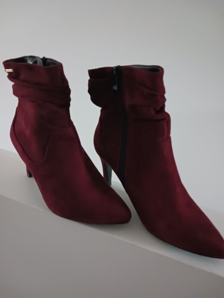 Botas Novas n.38