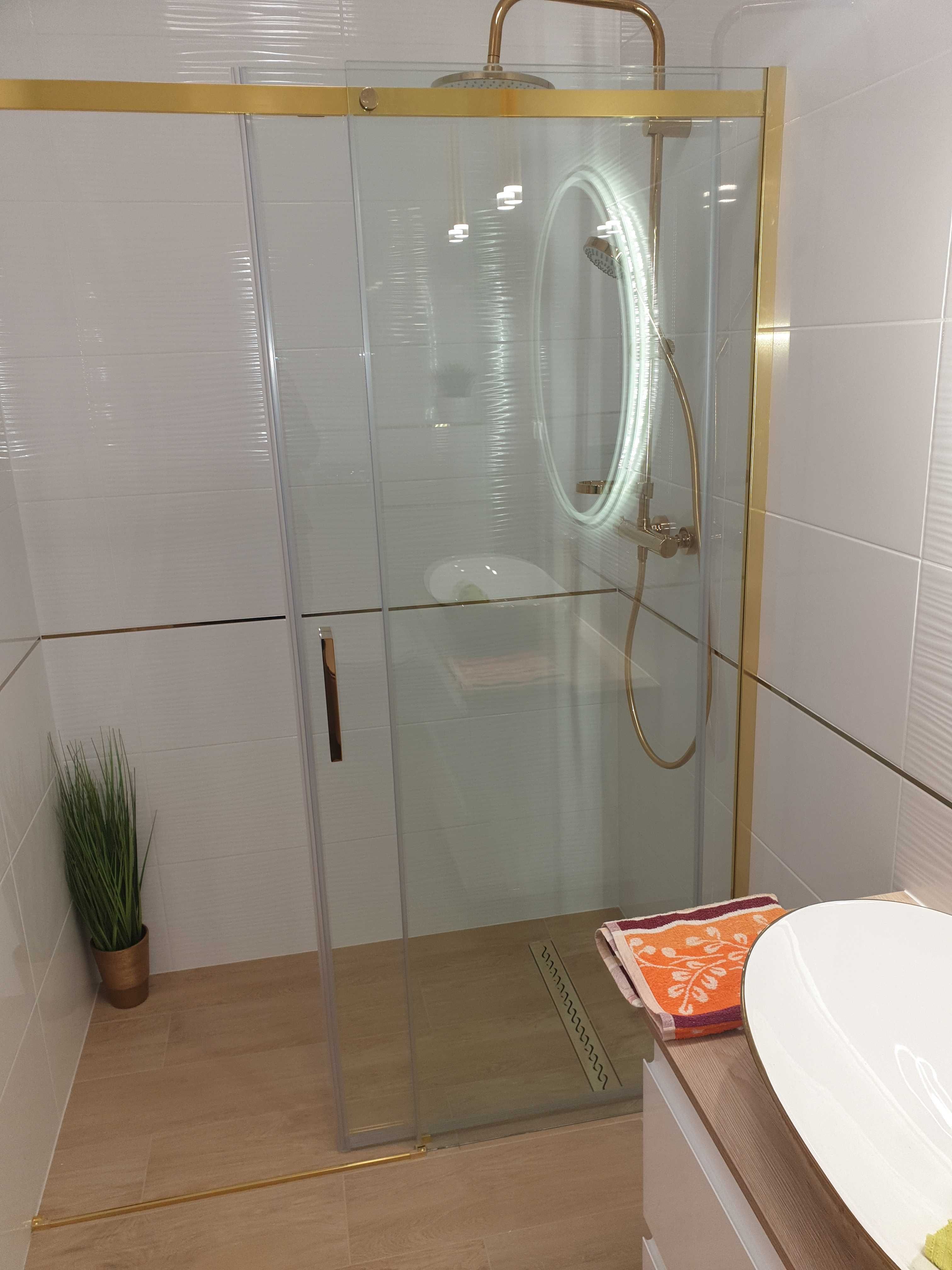 W apartamentowcu 50 m, centrum