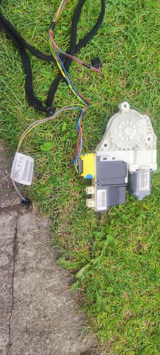 Wiązka elektryczna dziw z silnikiem szyby do Peugeot 307