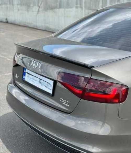 Спойлер чорний глянець Audi A4 B8 S стиль / ABS пластик