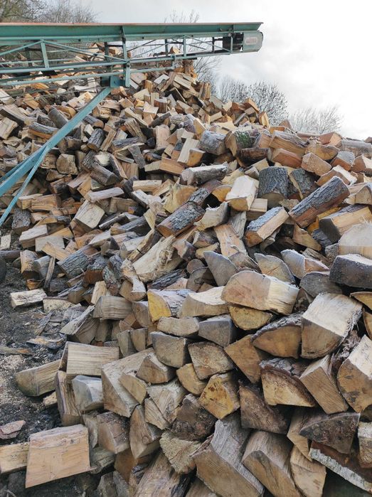 Drewno kominkowe opałowe suche sezonowane świeże opał drzewo