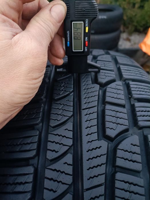 Шини Nokian 225/60 R17 комплект зимової гуми
