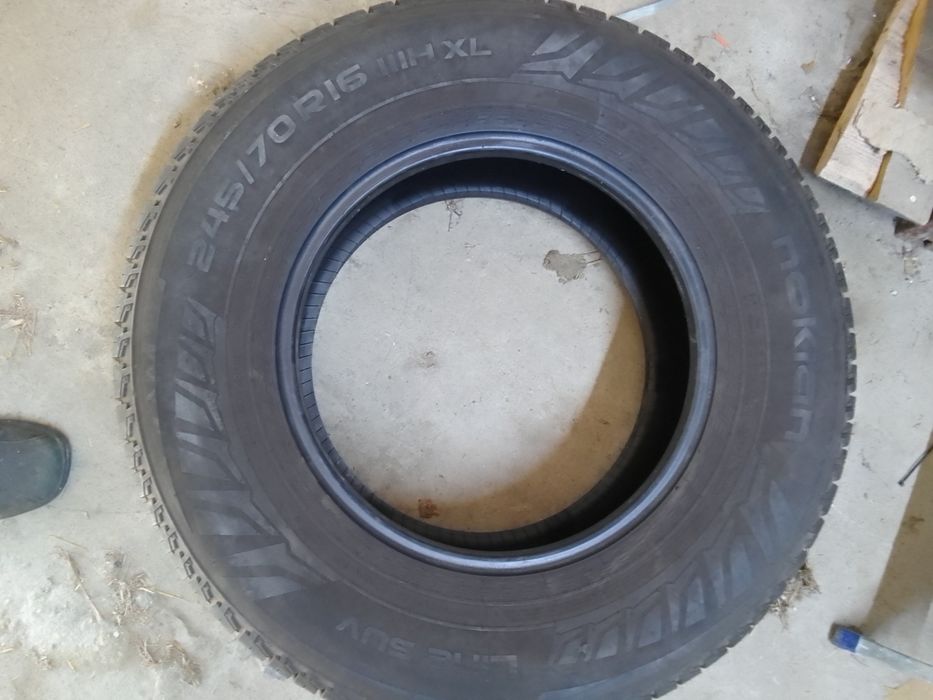 245 70 R16 Nokian  гарний стан