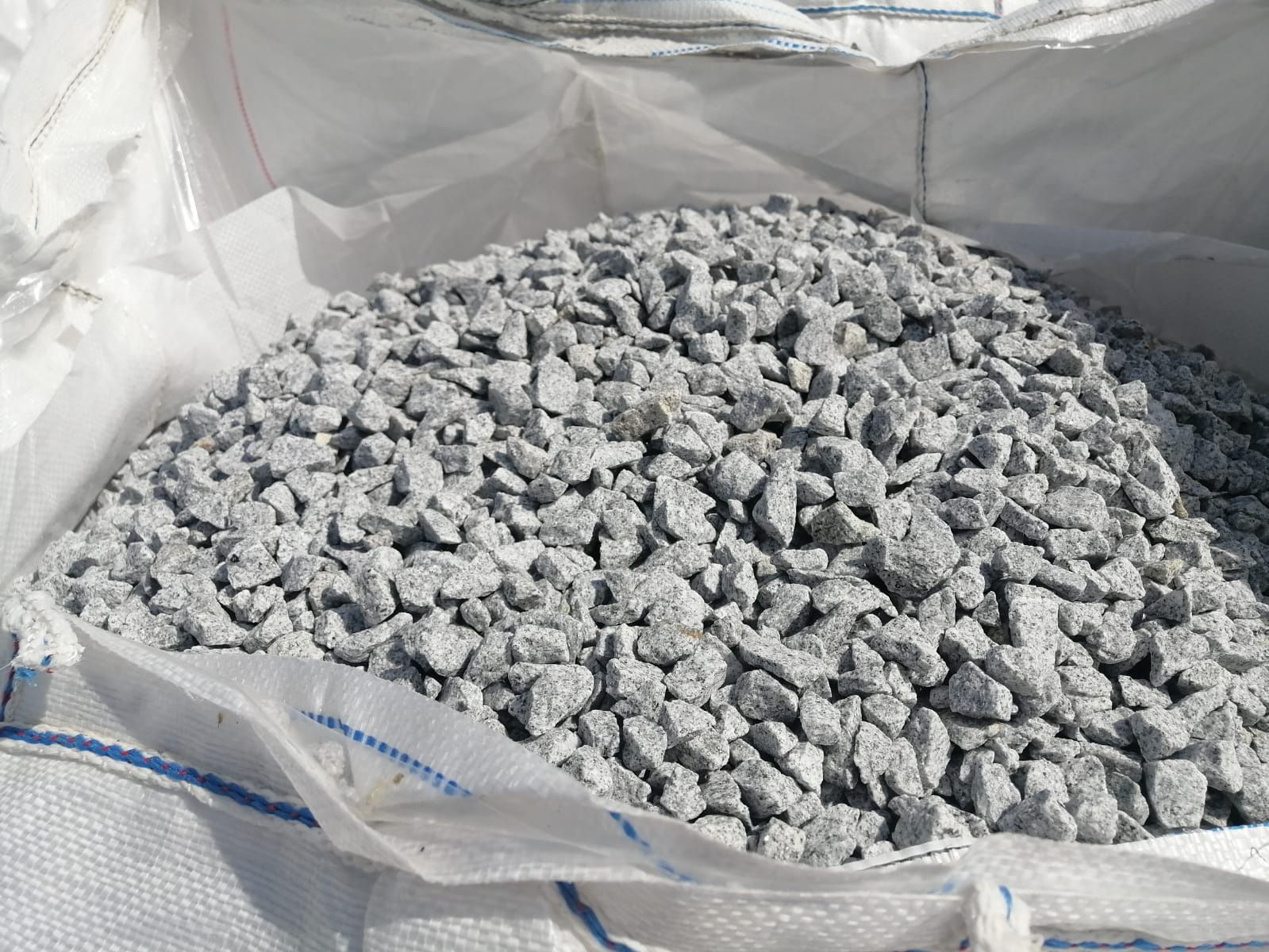 Grys granitowy szary z dostawą kamień naturalny tona z dostawą + głaz