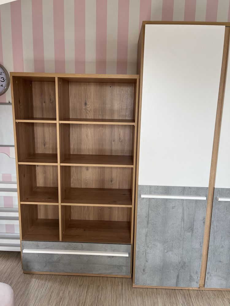Komplet mebli młodzieżowych