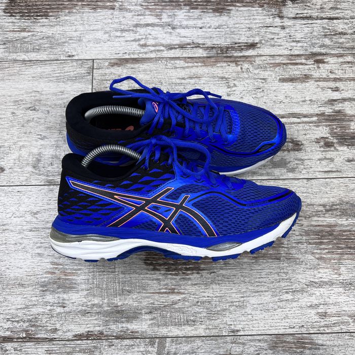 Кросівки Asics Gel Culumus 19 F910317 розмір 41,5 оригінал