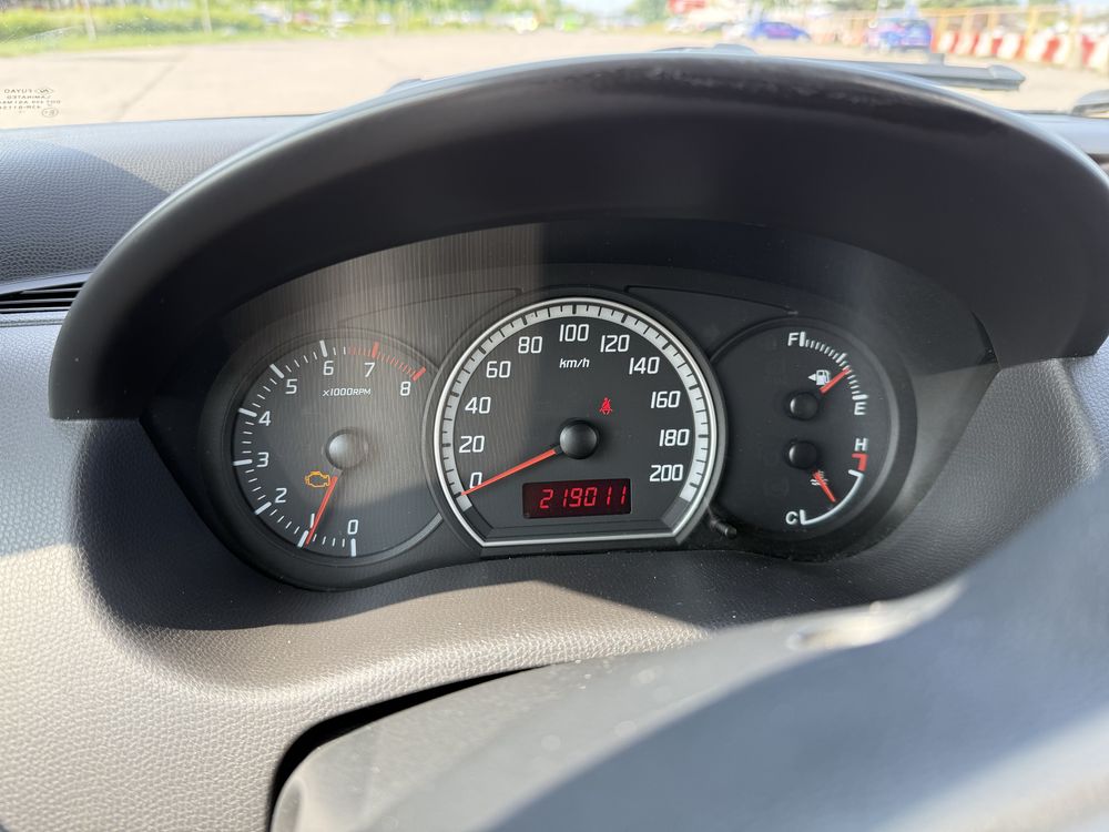 SUZUKI Swift 1.4 benzyna